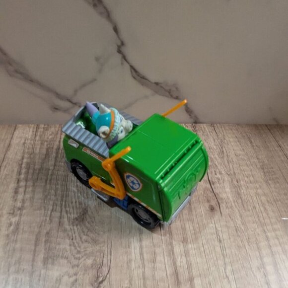 Paw Patrol Rocky's Recycling Truck by Spin Master - Picture 5 of 8